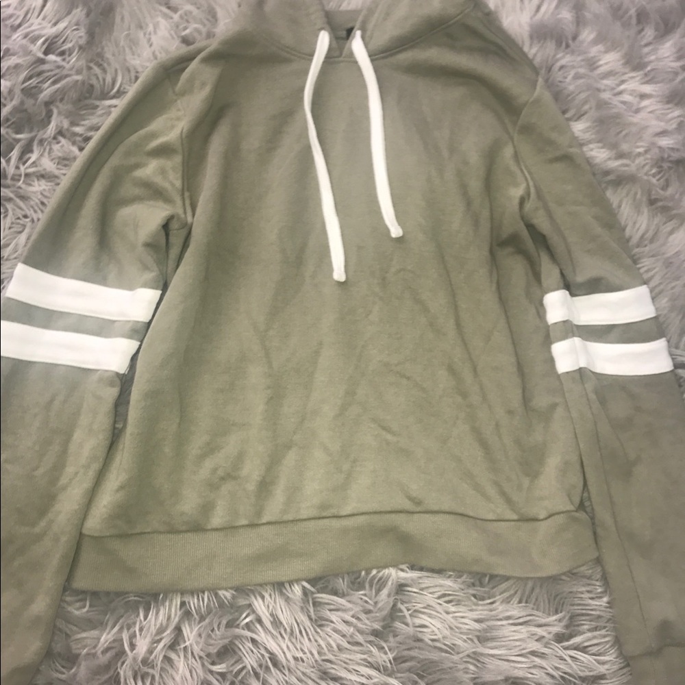Forever 21 cropped hoodie